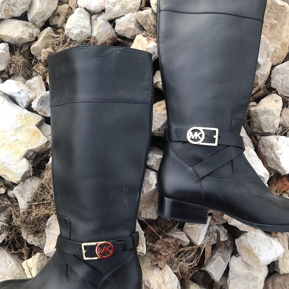 NWT, Michael Kors black boots. Size:9 / Length 15” w/ code no. SH18G - Picture 6 of 16